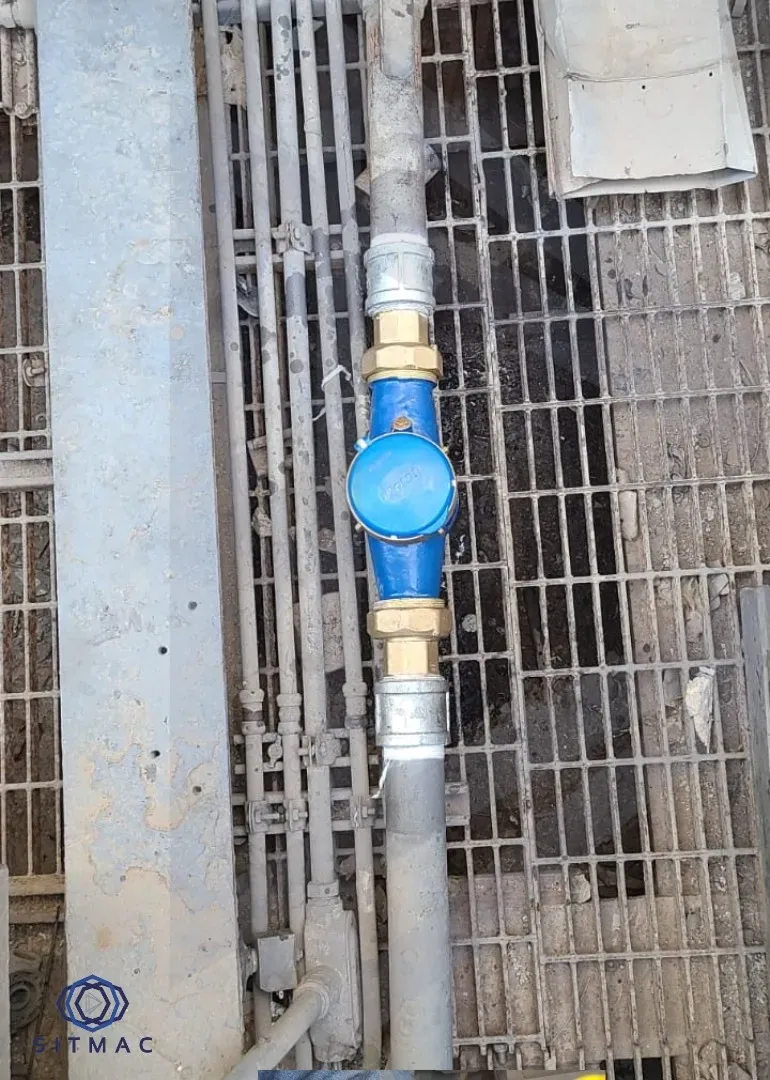 Totalizador instalado, listo para medir el consumo de agua
