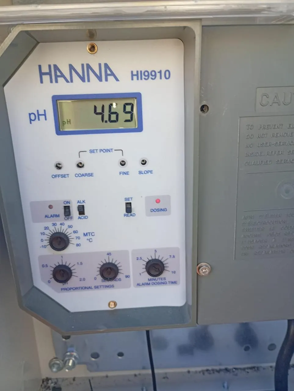 Controlador de pH con dosificación
